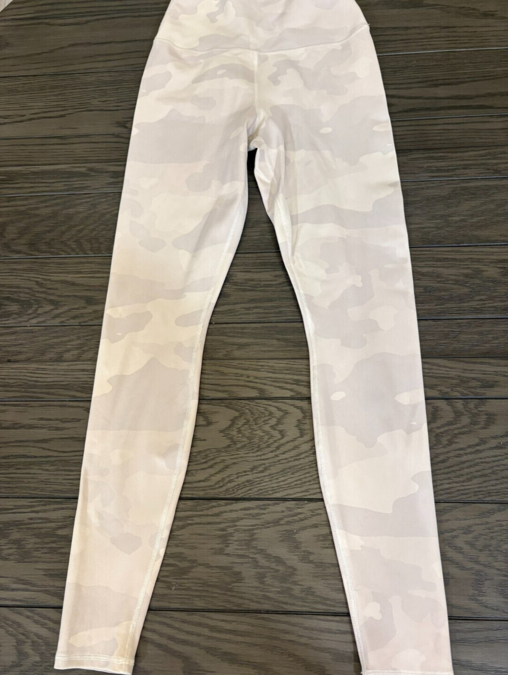 Alo Yoga Size Small High-Waist White Camo Vapor Legging Air Lift EUC